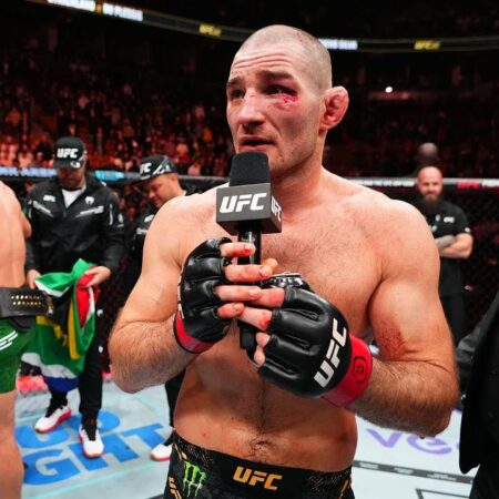 Тренер Стрикланда поставил ему ультиматум после поражения