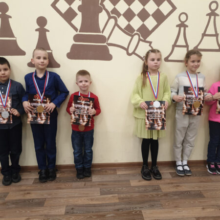Юные шахматисты Брянска соревновались в первенстве области