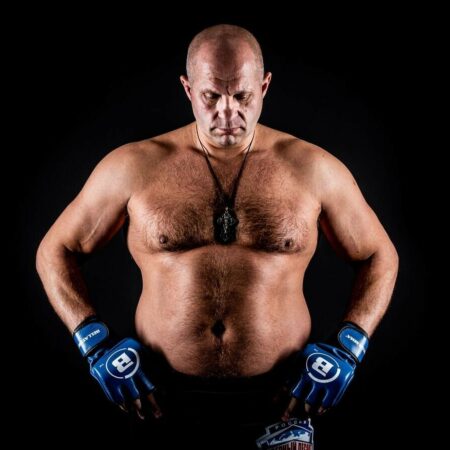 Макгрегор намерен провести бой без перчаток