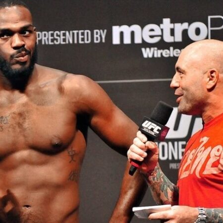 Джо Роган назвал Джона Джонса лучшим бойцом MMA всех времен