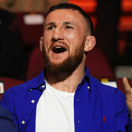 Тренер Двалишвили предложил бой с чемпионом наилегчайшего веса