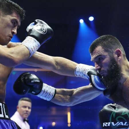 Лопес дал прогноз на реванш Бетербиева и Бивола