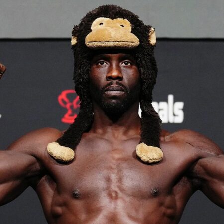 Каннонье готов к чемпионскому бою с Дю Плесси