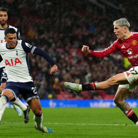 Манчестер Юнайтед против Тоттенхэма: прогноз на матч Премьер-лиги 2025 года