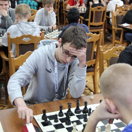 Детское первенство России по шахматам открылось в Сочи