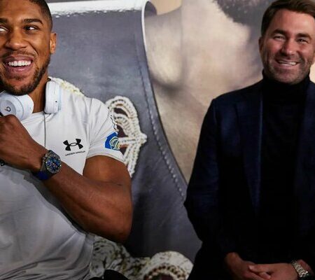 Конкурирующий промоутер обвиняет Эдди Хирна в защите Энтони Джошуа от опасного соперника