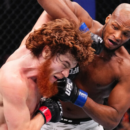 Боксерский поединок Лопеса и Энниса состоится в Эр-Рияде в октябре