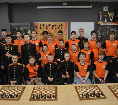 Шахматный матч в Санкт-Петербурге: «Чессменский» против «Хода конем»