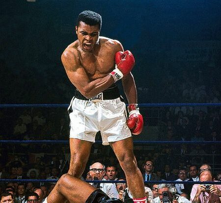 Легенда бокса раскрывает неожиданную просьбу Али: «Он звонил без остановки»