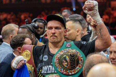 Александр Усик назвал неожиданного боксера лучшим в мире