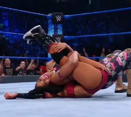 Время боя Сары Бейли против Кристины Наварро сегодня вечером