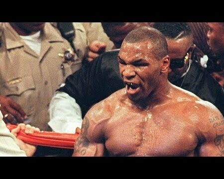 Майк Тайсон заинтриговал фанатов WWE загадочным намеком о своем борцовском прошлом: «Никогда не говори никогда»