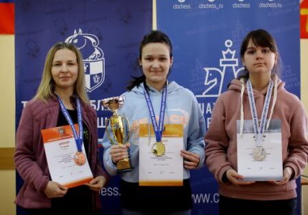 Дарья Ефимова – чемпионка России по решению шахматных композиций