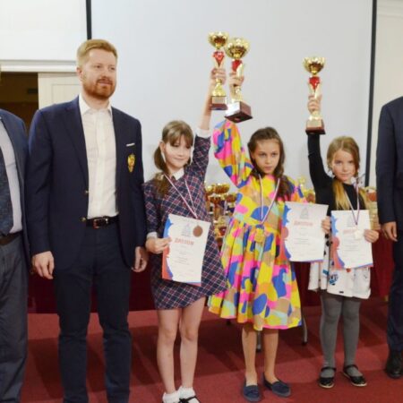 Первенство ЦФО по шахматам среди детей до 9 лет началось в Ярославской области