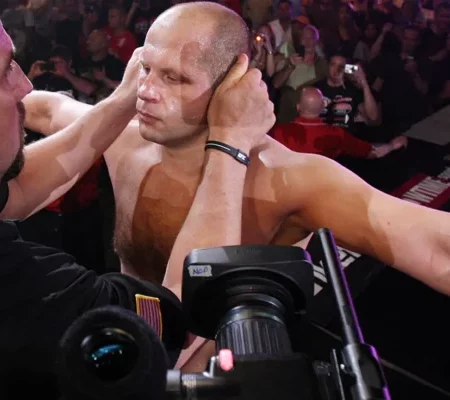 Джо Роган назвал главный недостаток работы комментатором UFC