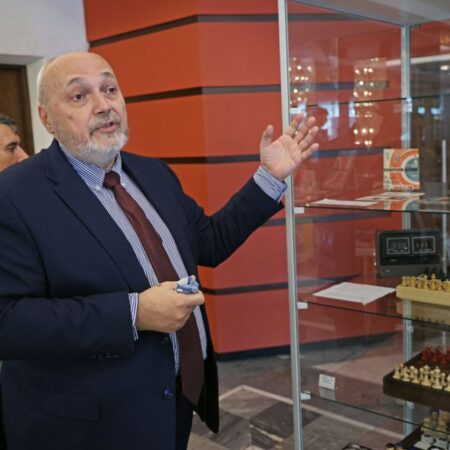 Руководители Псковской области посетили Музей шахмат ФШР