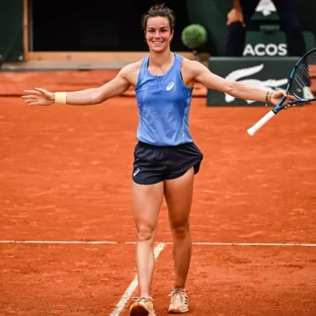 Теннисистка №361 мира Лоис Буассон: Прорыв на French Open и гарантированные призовые, в 5 раз превышающие карьеру