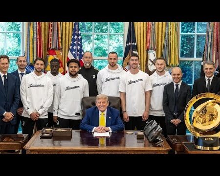 Неожиданный вопрос Дональда Трампа игрокам «Ювентуса» о трансгендерных спортсменах в Белом доме