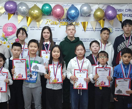 Итоги праздничного блицтурнира по шахматам в Элисте