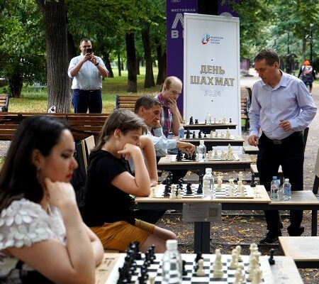 На Гоголевском бульваре пройдет блицтурнир в честь Дня шахмат