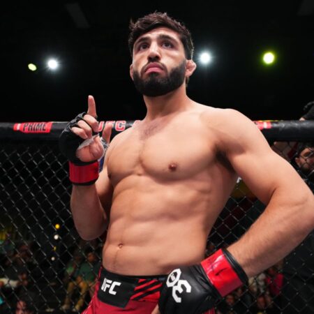 Царукян: «Мама не придет смотреть бой, это мужской спорт»