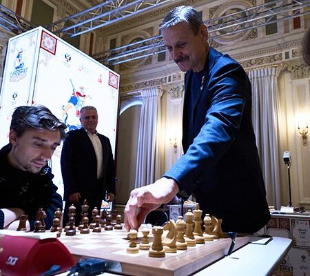 Восьмой тур Суперфиналов Чемпионатов России по шахматам завершен