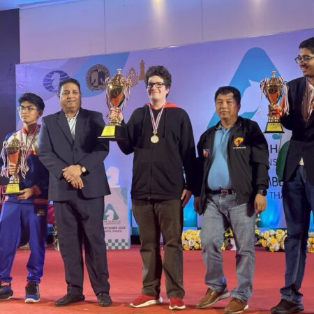 Первенство Азии среди школьников: На экваторе борьбы за медали