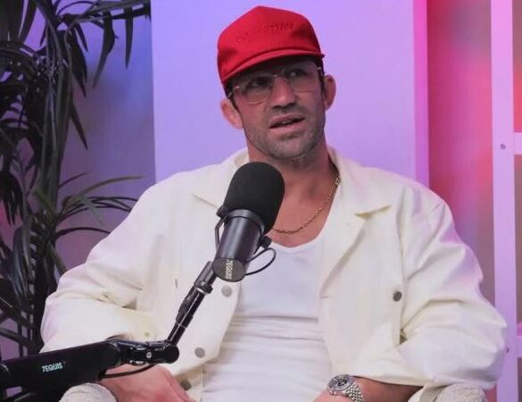 Рокхолд раскритиковал UFC за попытки «сделать» из Пимблетта чемпиона