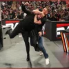 Сет Роллинс Триумфально Возвращается на WWE Raw После Травмы; Объявлен Матч Против Гюнтера на WrestleMania 42