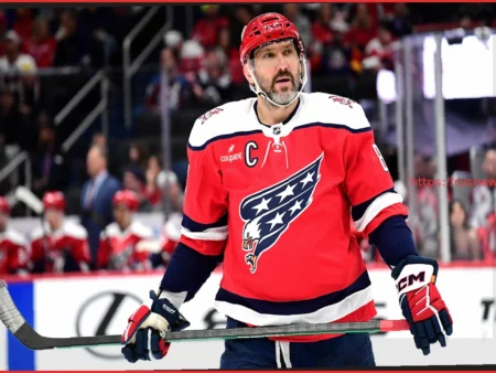 Смотрите, как Александр Овечкин забивает свой 1000-й гол в карьере, присоединяясь к Уэйну Гретцки с невероятным достижением в НХЛ