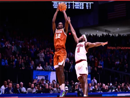 Техас обыгрывает NC State в First Four и выходит в March Madness; Фаны следят за AJ Dybantsa и матчем с BYU