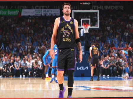 Джей Джей Редик объясняет, почему Лука Дончич играл до травмы в разгромном поражении «Лейкерс» от «Тандер»