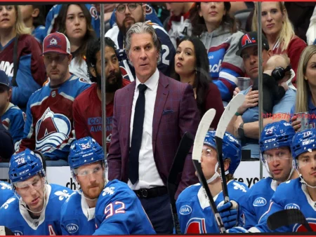 Тренер «Колорадо Эвеланш» Джаред Беднар попал в больницу после попадания шайбы