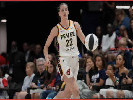 Кейтлин Кларк подарила Киду Кади подписанную майку на тренировке Indiana Fever