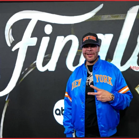 Fat Joe расспрашивает тренера Knicks Майка Брауна о кроссовках перед игрой 3 финала NBA