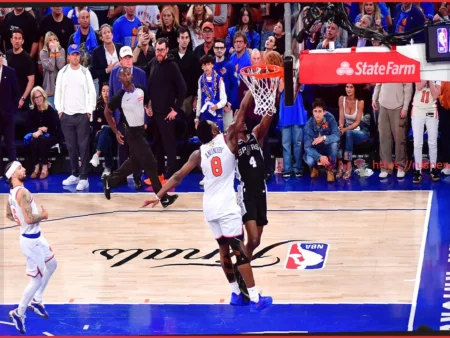 Отчет NBA L2M: Была ли ошибка в игре Де’Аарона Фокса и О.Г. Ануноби в финале? Фото из матча «Никс» — «Сперс» вызвало ажиотаж