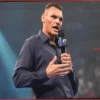 Гюнтер назвал условие для матча-реванша за титул неоспоримого чемпиона WWE против Коди Роудса на SmackDown